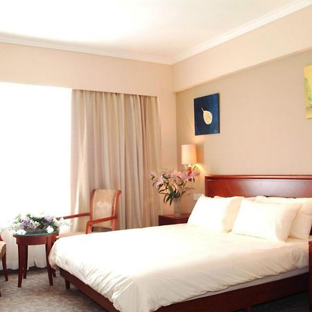 Greentree Inn Shanghai Dongming Road Subway Station Express Hotel Exteriör bild
