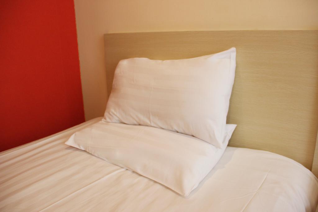 Greentree Inn Shanghai Dongming Road Subway Station Express Hotel Exteriör bild