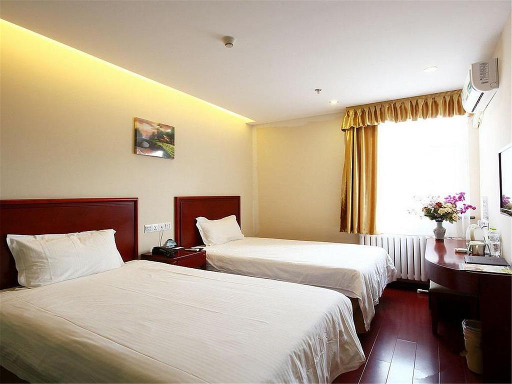 Greentree Inn Shanghai Dongming Road Subway Station Express Hotel Exteriör bild