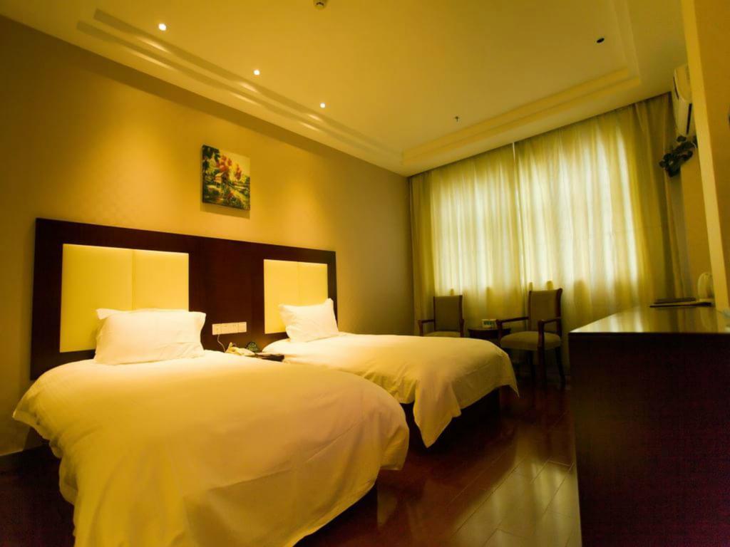 Greentree Inn Shanghai Dongming Road Subway Station Express Hotel Exteriör bild