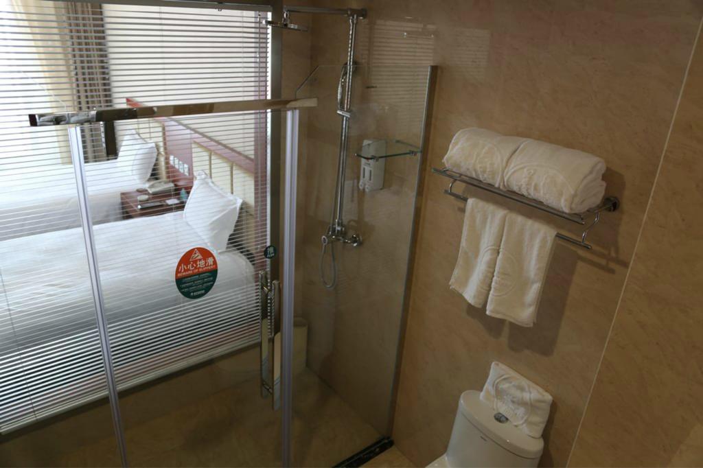Greentree Inn Shanghai Dongming Road Subway Station Express Hotel Exteriör bild